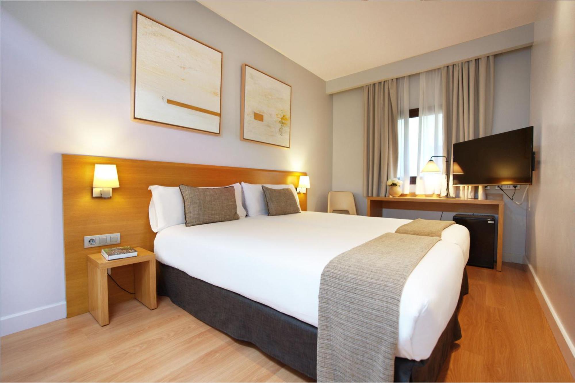 Arc La Rambla Hotel Барселона Екстериор снимка