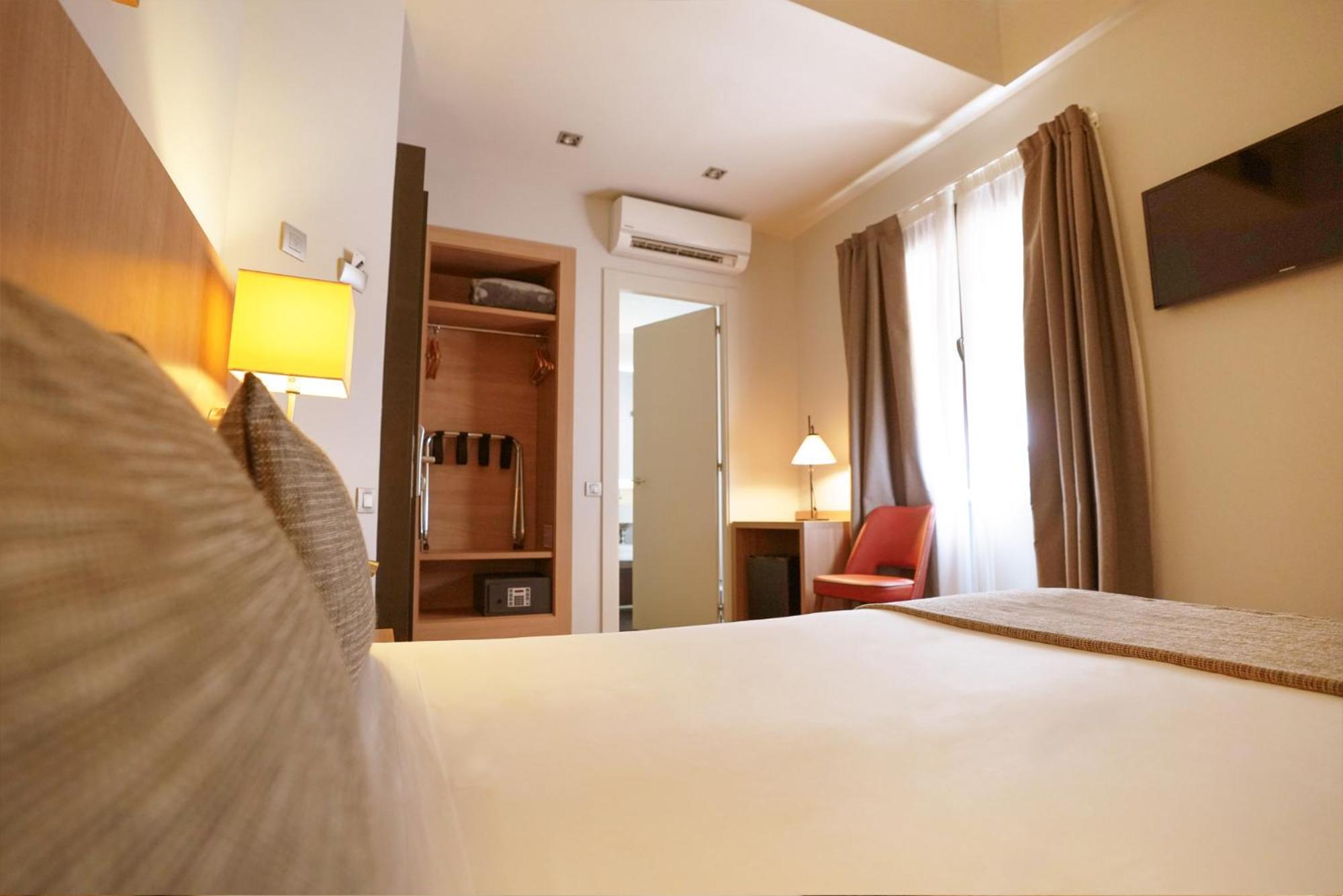 Arc La Rambla Hotel Барселона Екстериор снимка