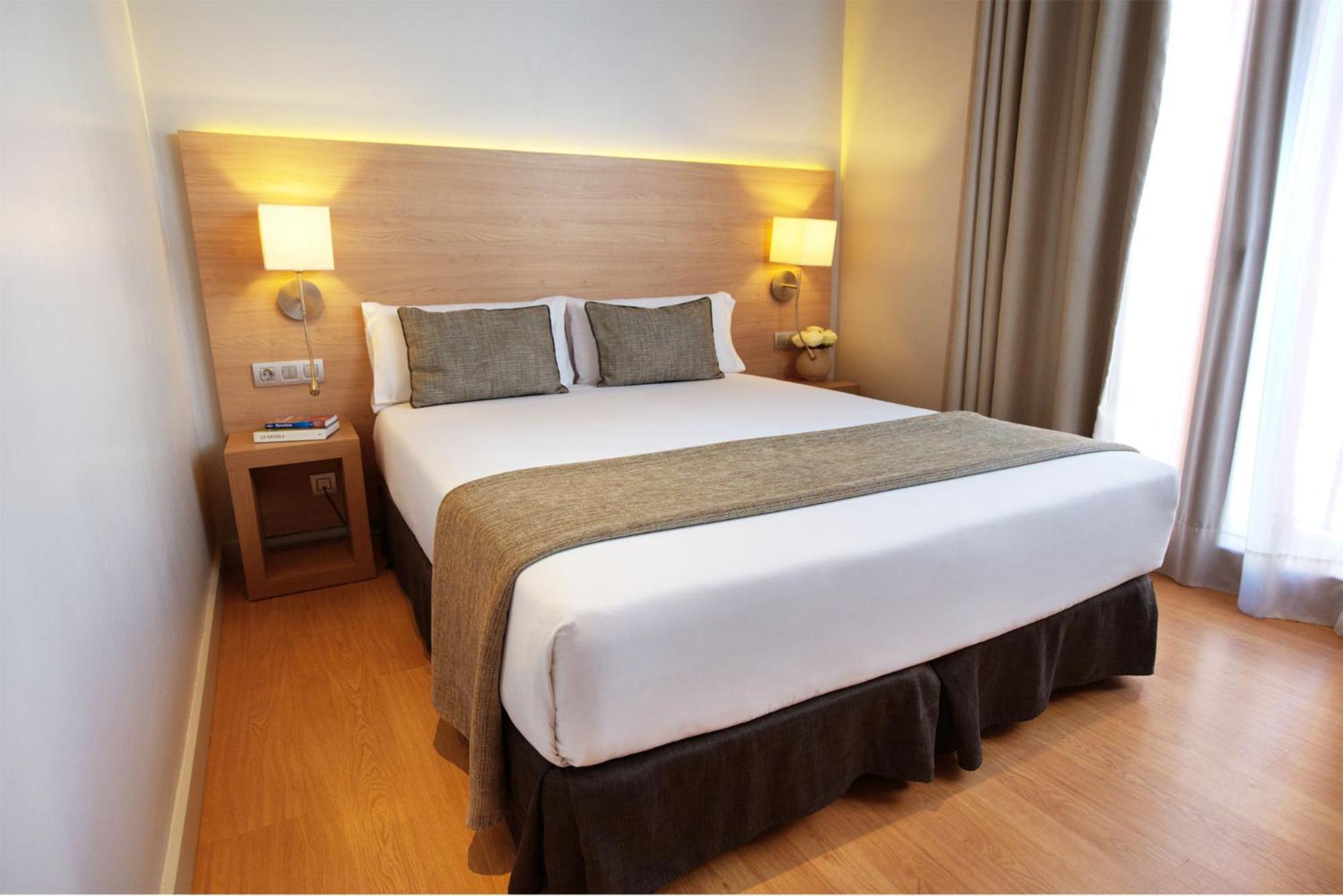 Arc La Rambla Hotel Барселона Екстериор снимка