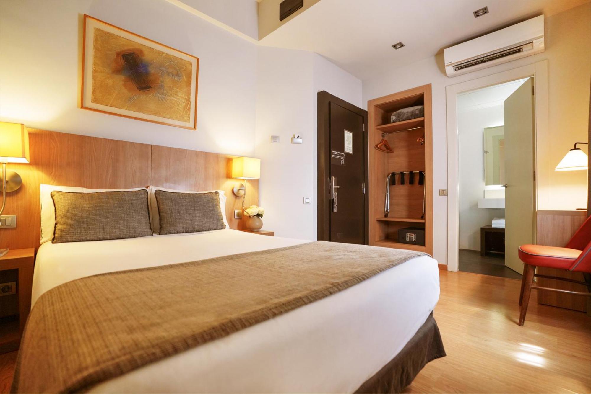 Arc La Rambla Hotel Барселона Екстериор снимка