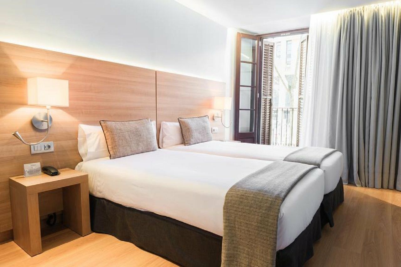 Arc La Rambla Hotel Барселона Екстериор снимка