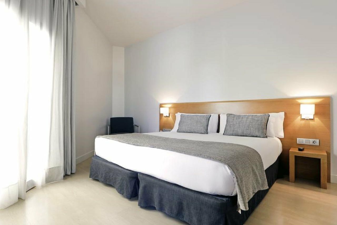 Arc La Rambla Hotel Барселона Екстериор снимка