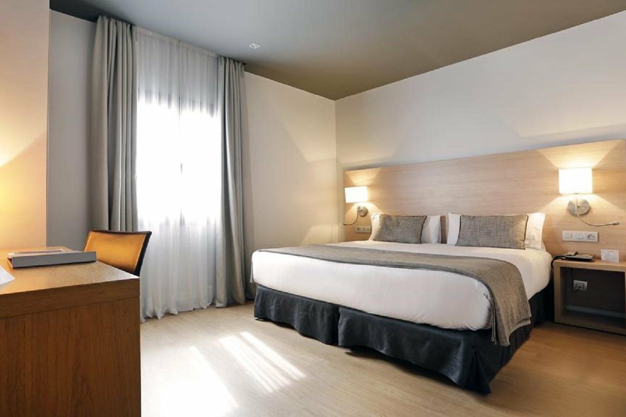 Arc La Rambla Hotel Барселона Екстериор снимка